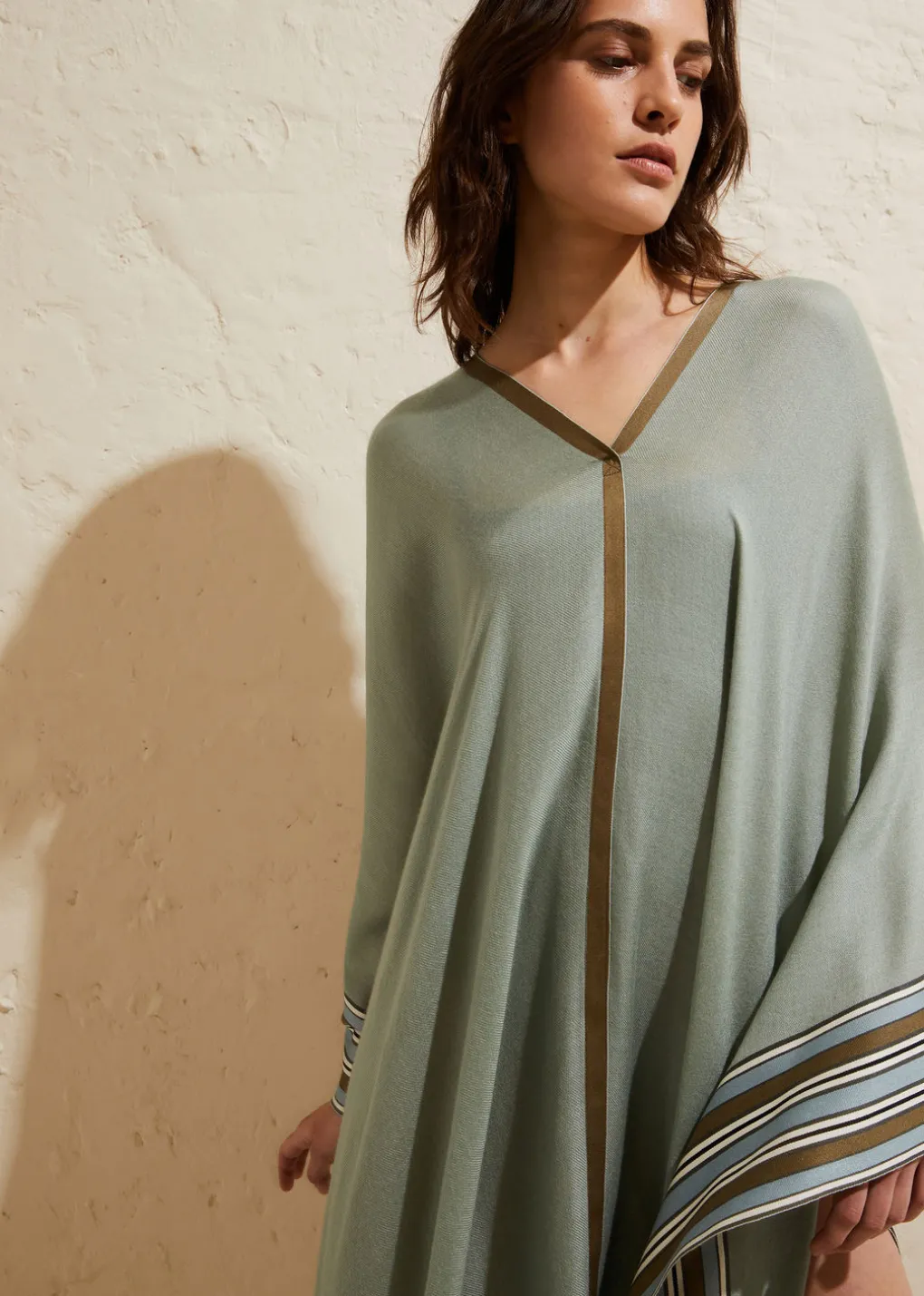 Poncho The Suitcase Stripe