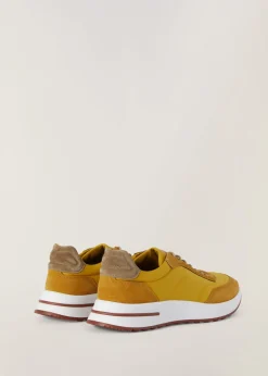 Sneakers Week End Walk
