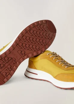 Sneakers Week End Walk