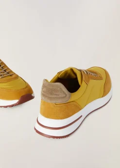 Sneakers Week End Walk