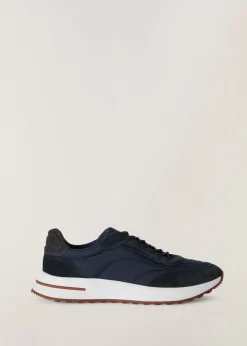 Sneakers Week End Walk