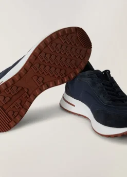 Sneakers Week End Walk