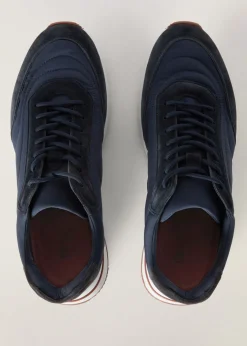 Sneakers Week End Walk
