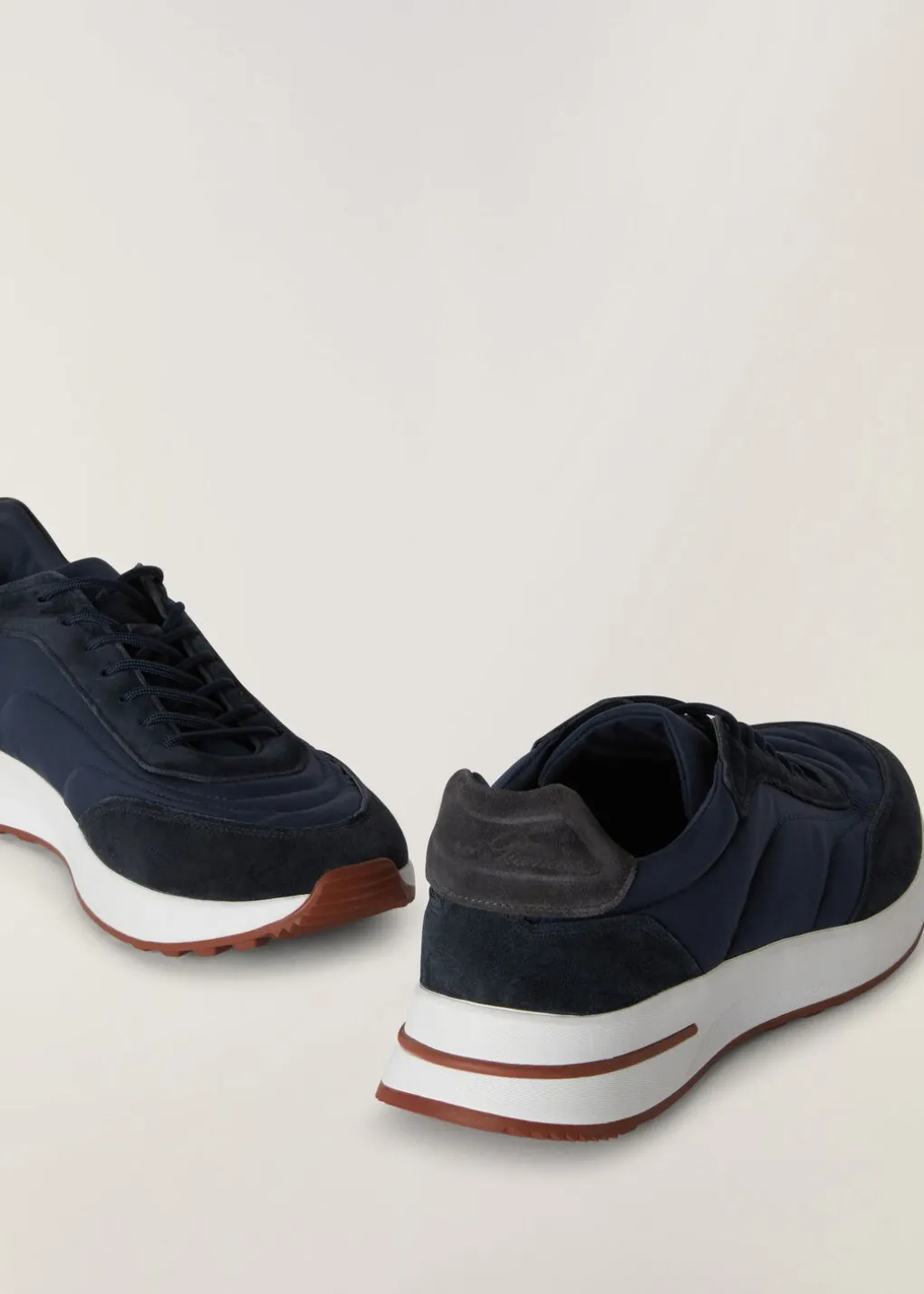 Sneakers Week End Walk