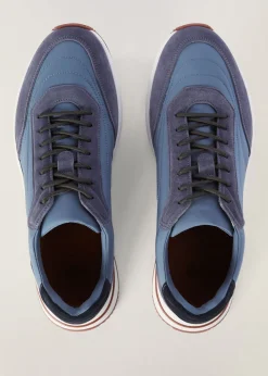 Sneakers Week End Walk