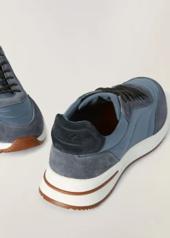 Sneakers Week End Walk