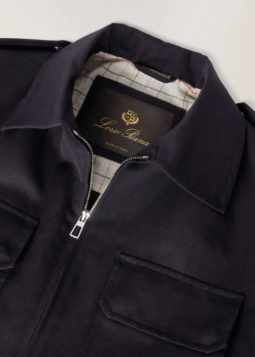 Veste Nauro